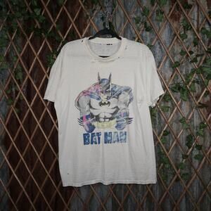 Large-Vintage Y2K Batman DC comic superhero distress t-shirt